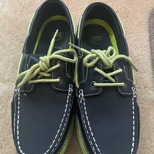 EUC Men’s boat shoes.